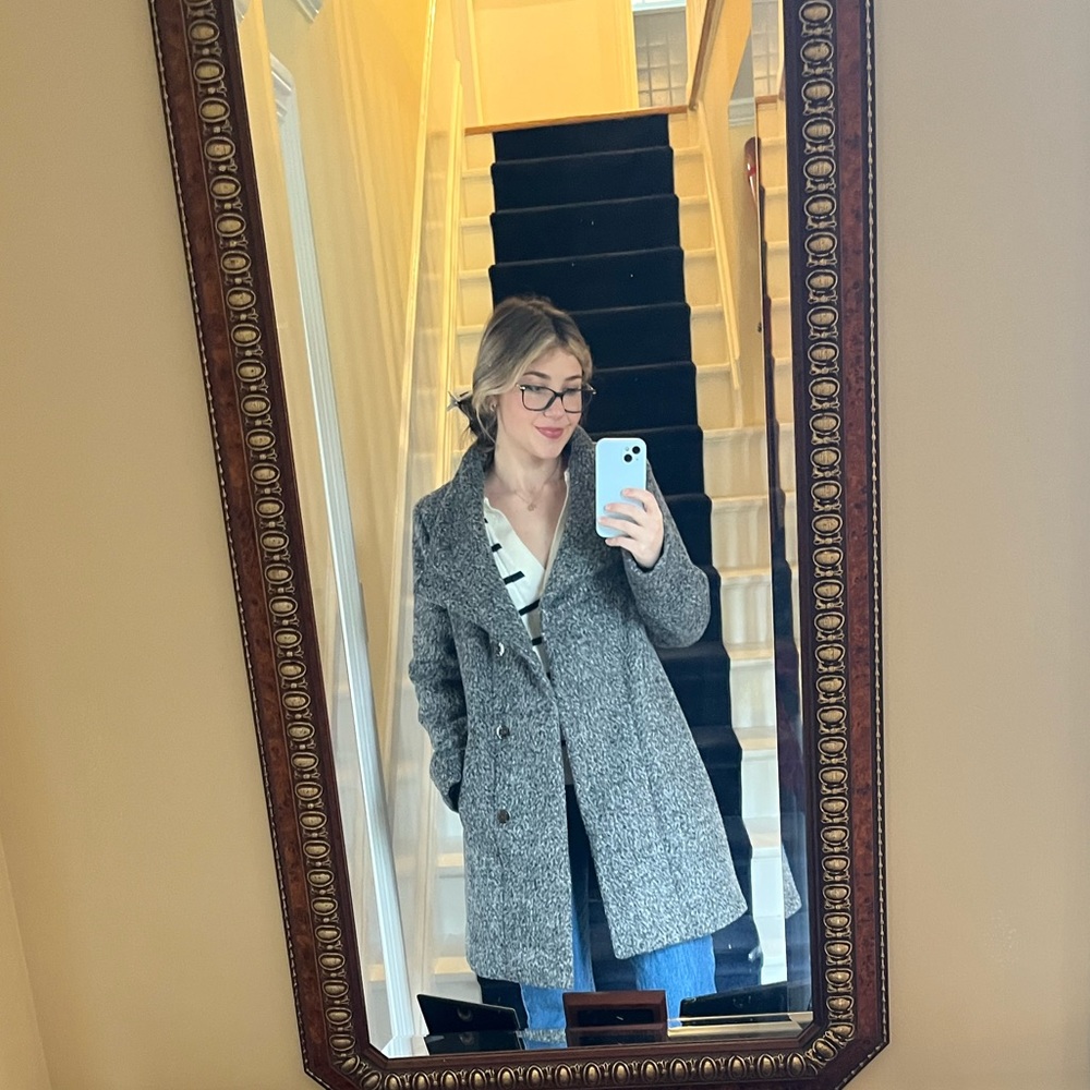 Meet your Posher, Esther
